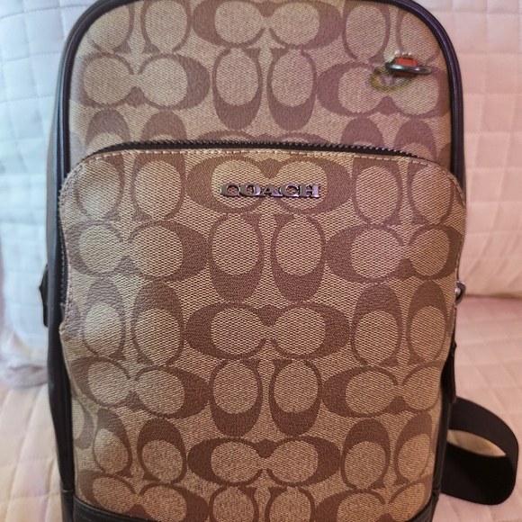 COACH Graham backpack - Picture 4 of 10